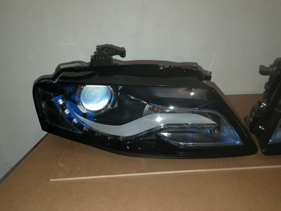 Ляв десен фар Ауди А4 lqv desen far audi a4 фарове
