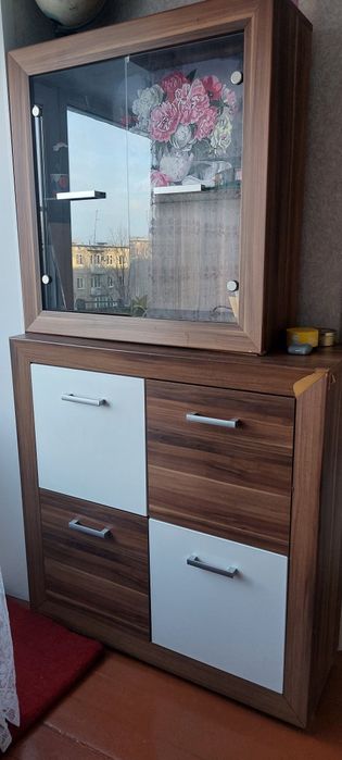 Продам ТВ зону, шкаф, подвесной шкаф и тумба под телевизор