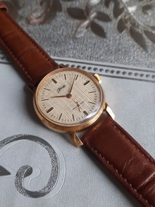 Позолоченные часы Зим-16камней