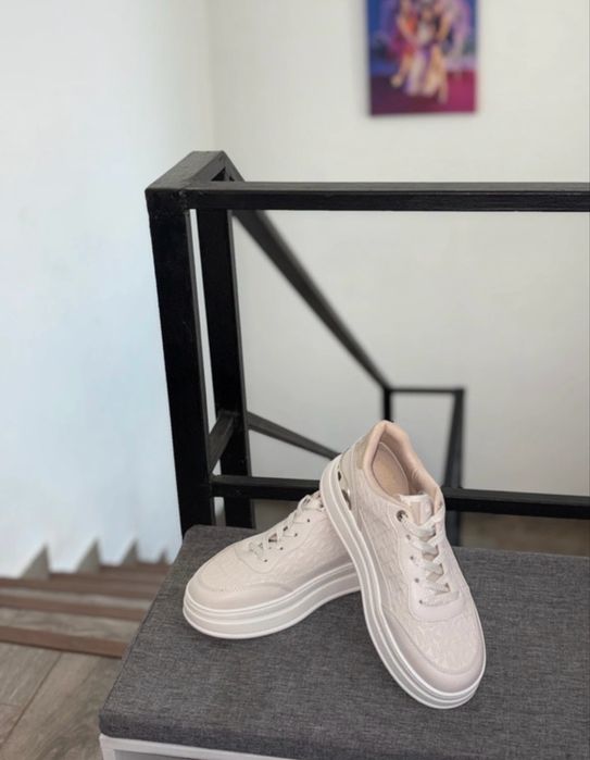 Adidași Mikael Kors