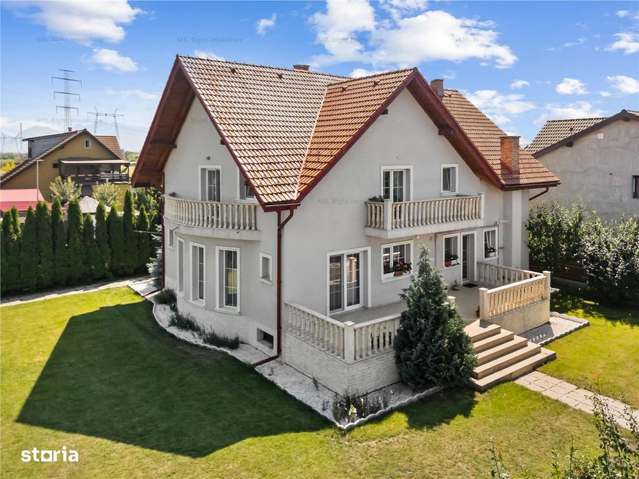 Vila  Casa superba cu 5 camere zona | 1032 mp teren |  Sanpetru Brasov