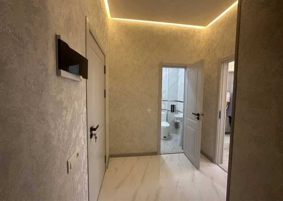 евротамирланган 1 хонали 2 томонлама квартира сотилади Мелодия