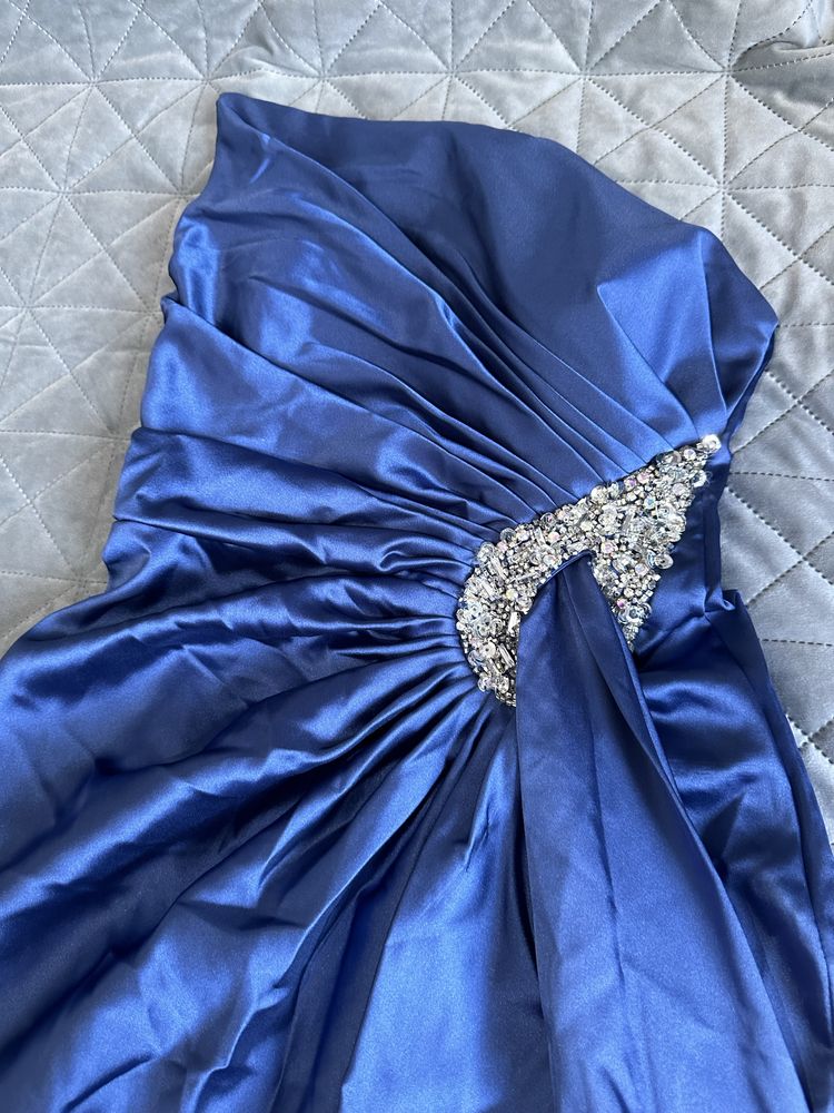 Rochie de seara-lunga.