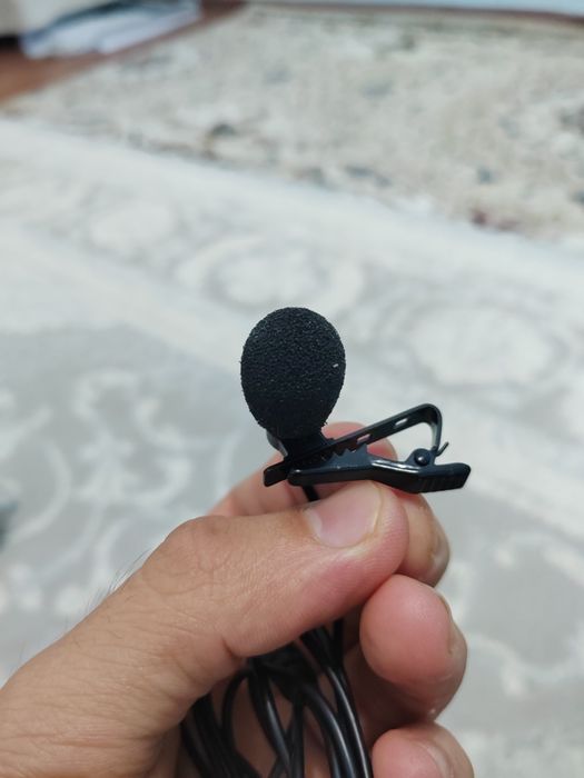 Наушник.            .