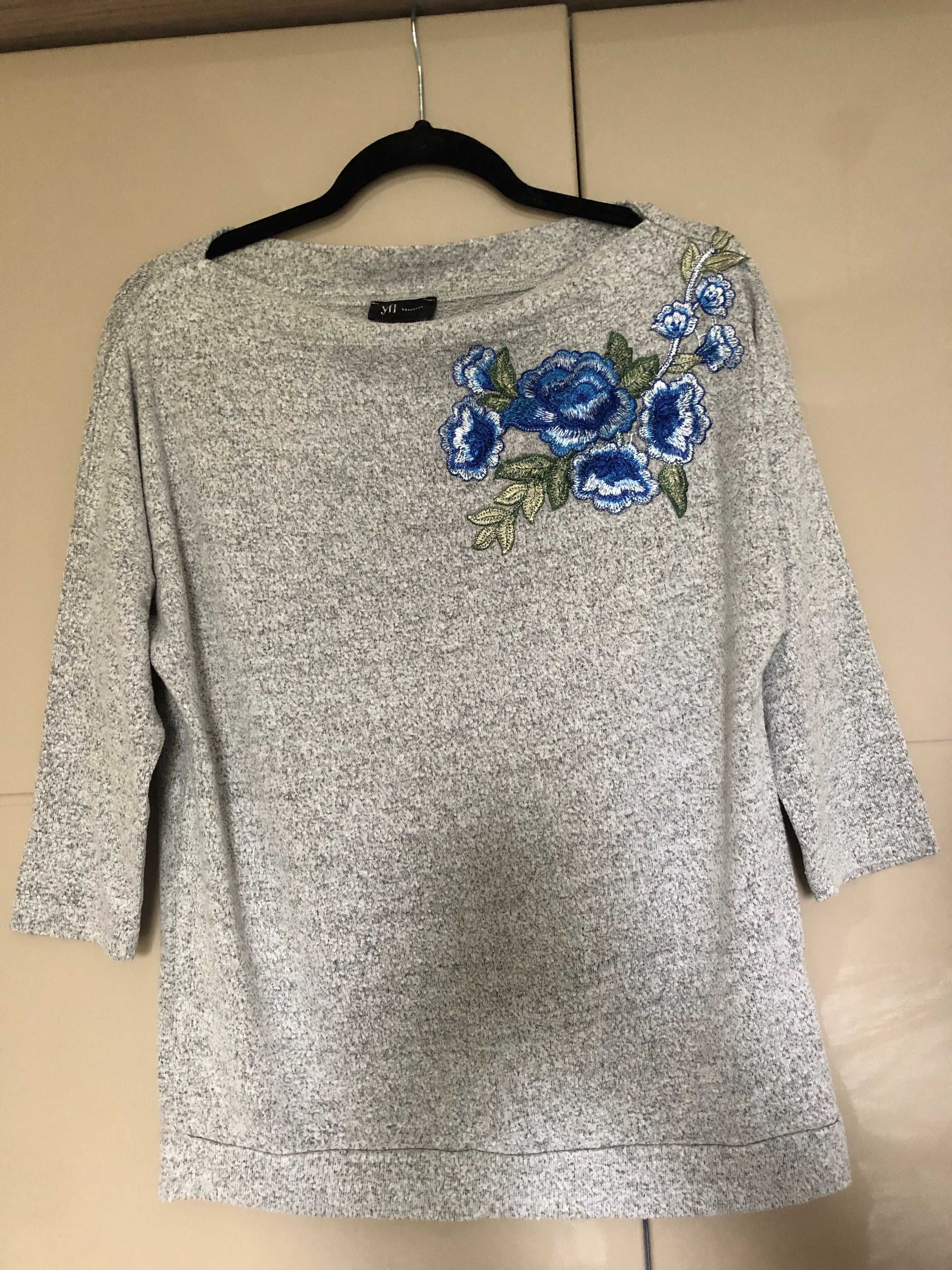 Reserved Блуза с флорална бродерия - размер S