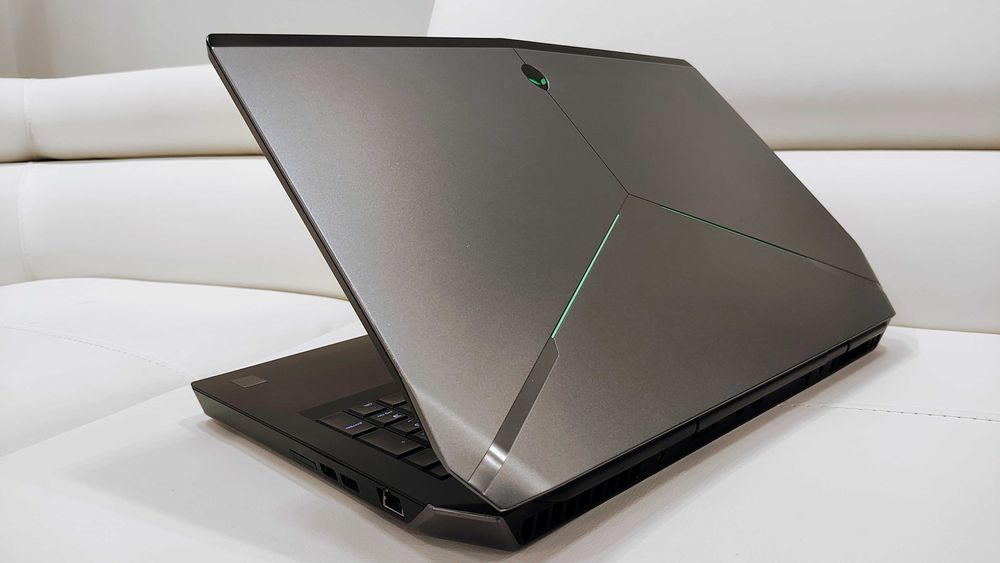 Laptop gaming ALIENWARE, intel core i7, display 17,3 inch touchscreen