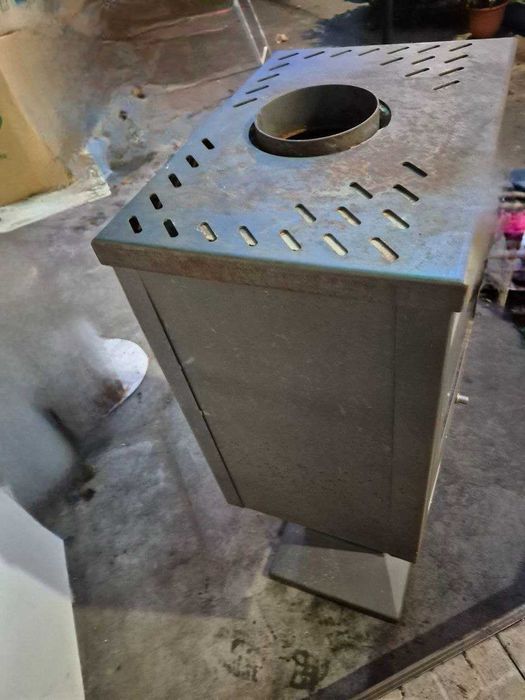 soba metalica pentru caldura