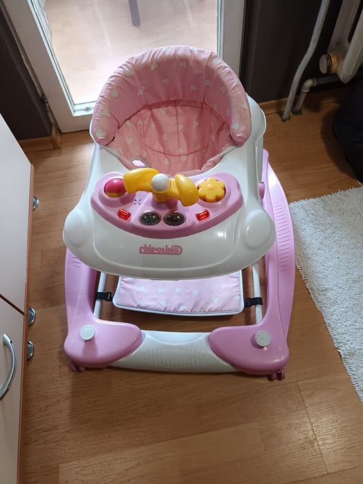 Бебешка проходилка за момиче