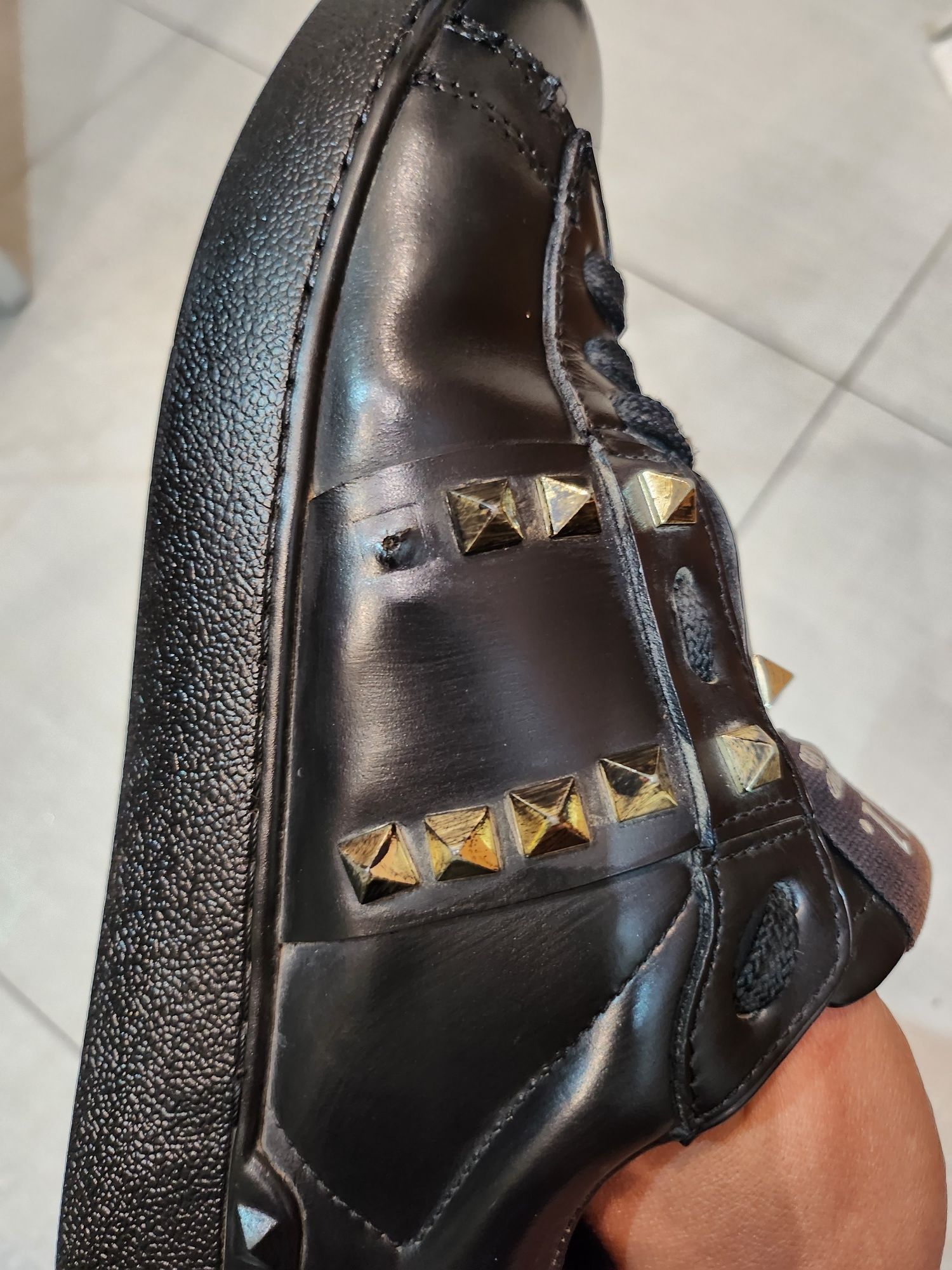 Valentino Garavani Rockstud Sneaker — номер 38