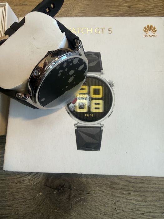 Huawei watch gt5 41mm black Нов!
