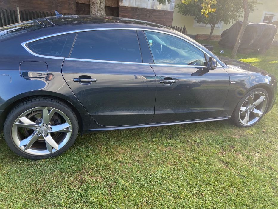 Vând jante Audi a5 y  R 19 cu cauciucuri de vară