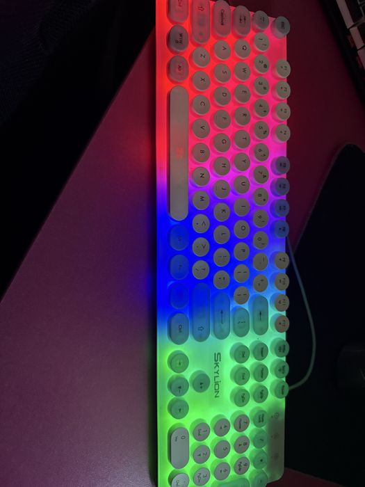 Tastatura RGB-ca NOUA