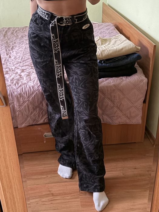 Лот с маркови дънки