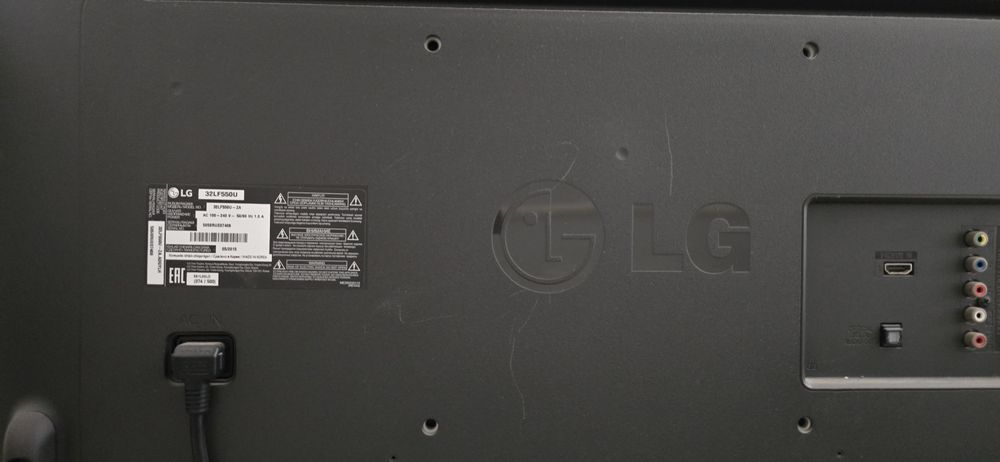 LG 32 TV LG 32LF550U