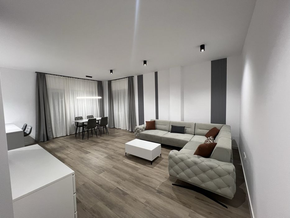 Apartament 2 camere de vânzare-central-bloc nou-parcare subterană