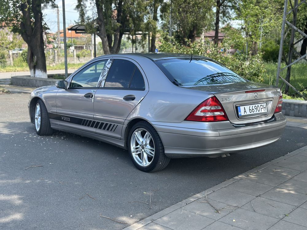 Mercedes c 200 топ състояние