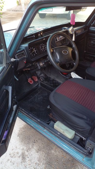 Moshina vaz 2107