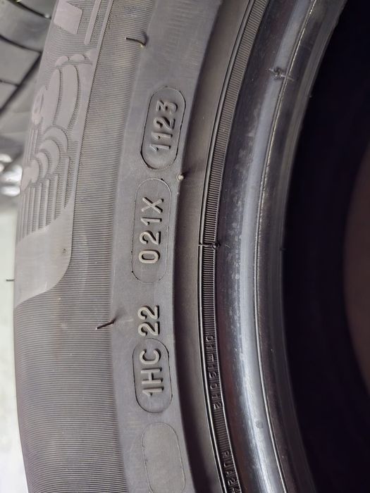 Anvelope vara Michelin 215 65 17 in stare foarte buna