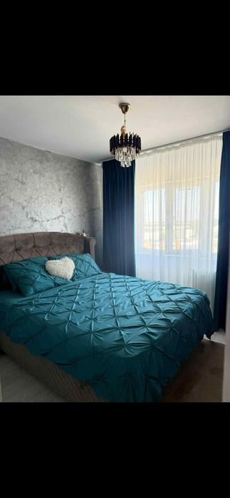 Vând apartament 3 camere