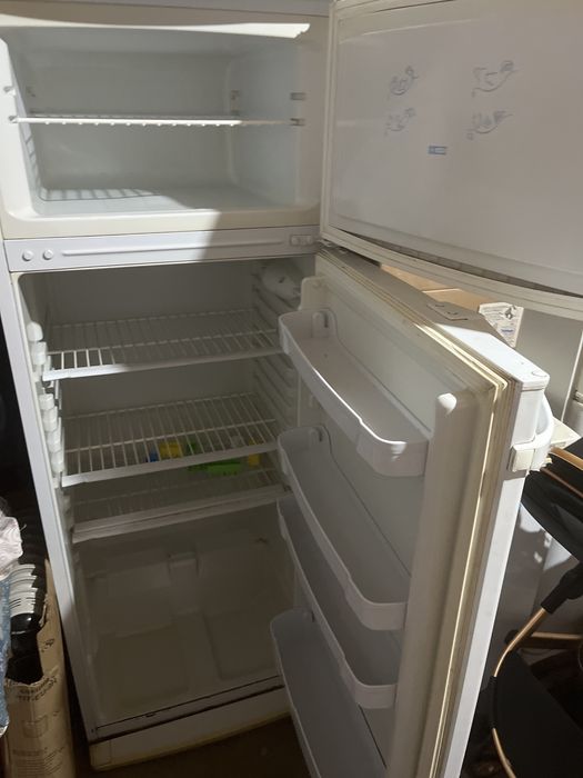 Холодилник продам хорошим состаяние