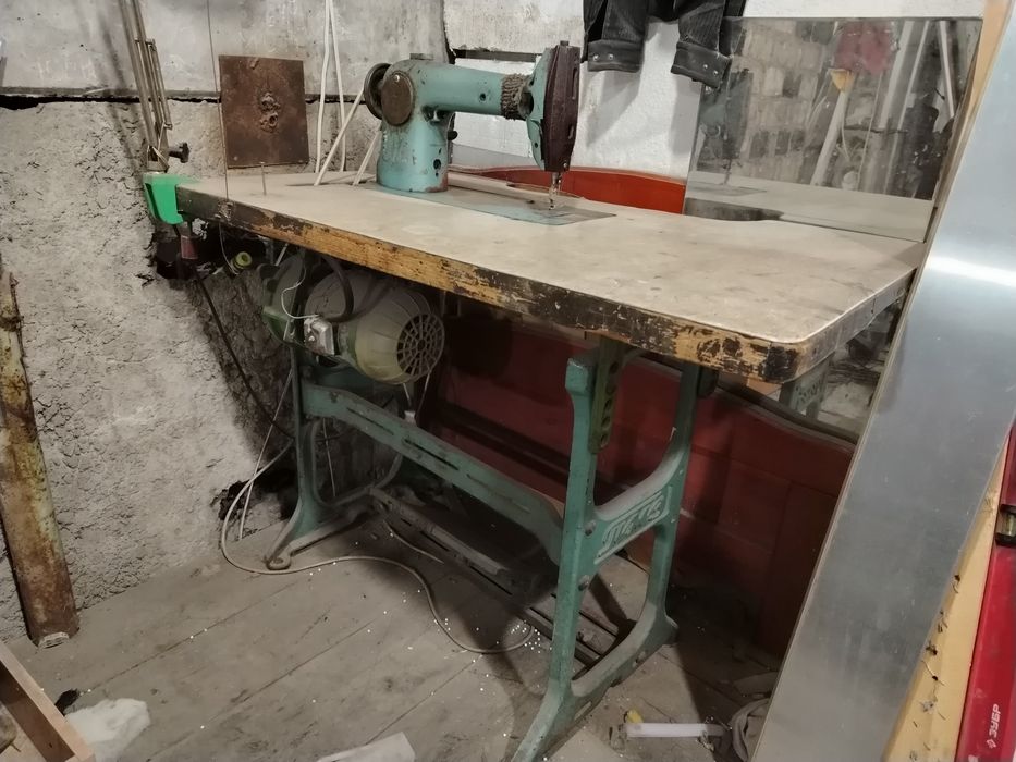 Швейная машина промышленая