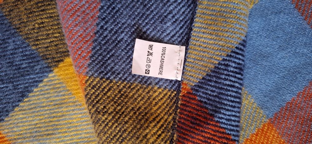 Шарф новый ткань приятный