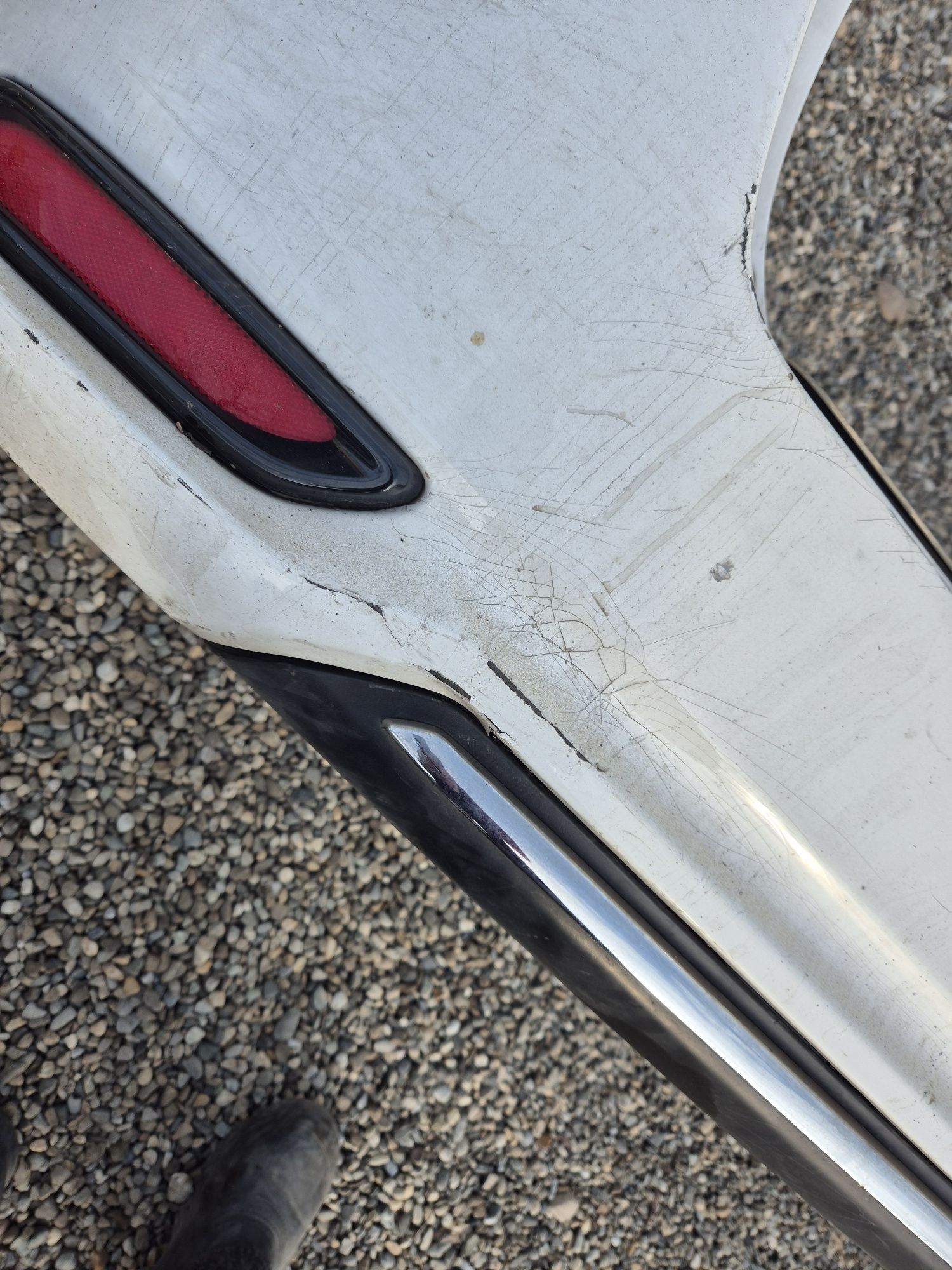 Bară Spate Completa Toyota Auris Hybrid Break 2015-2018.