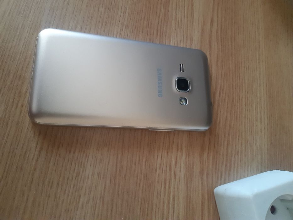 Samsung J1 Gold  Liber Retea. Stare perfecta