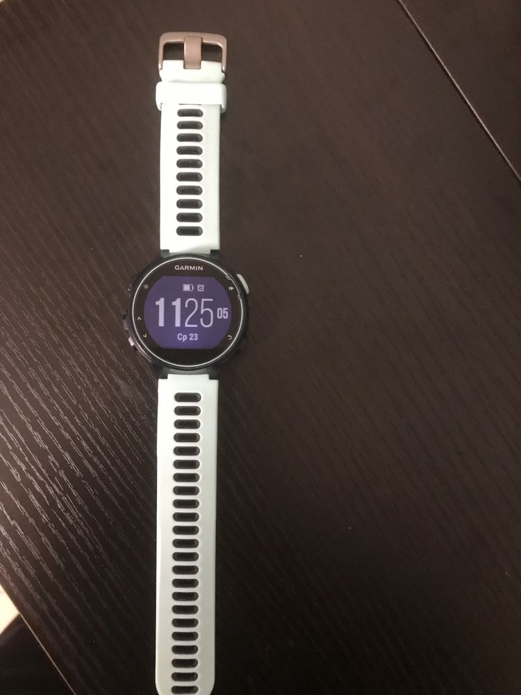 Часы Garmin Forerunner 735XT