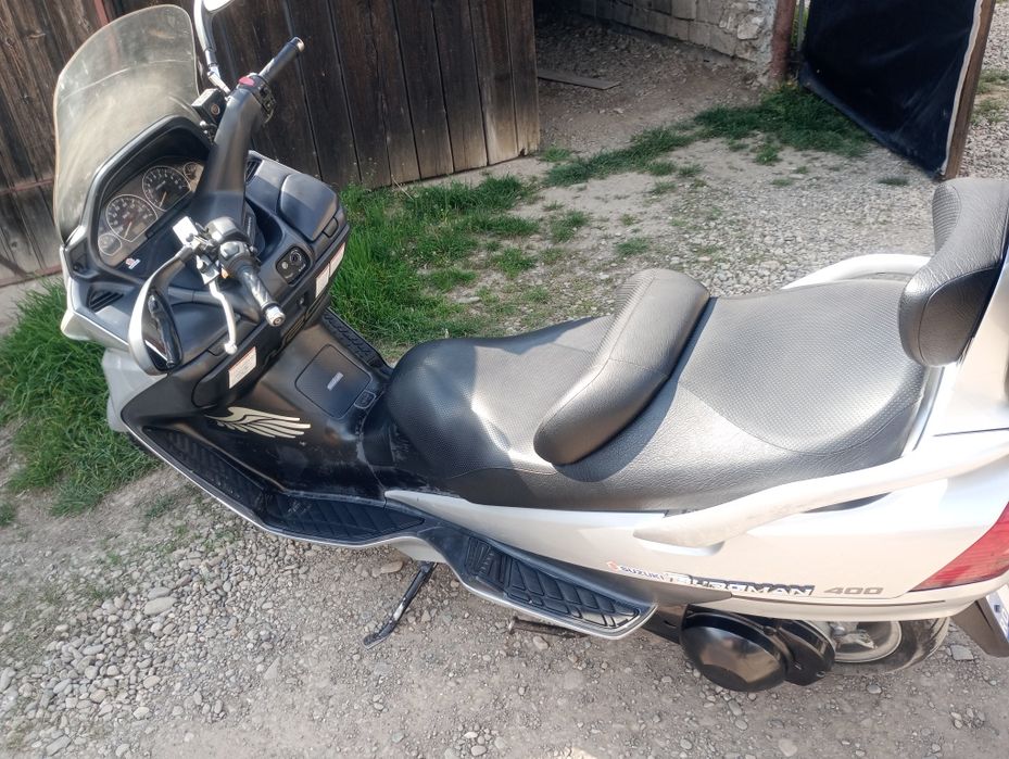 Vând Suzuki Burgman 400