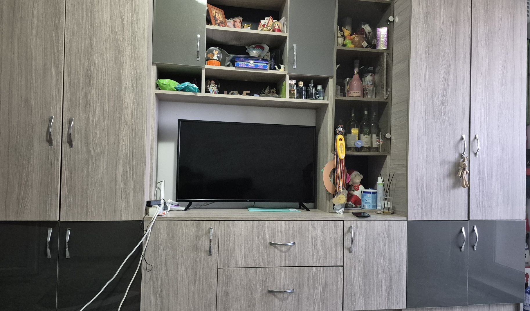 vând garsoniera cu balcon