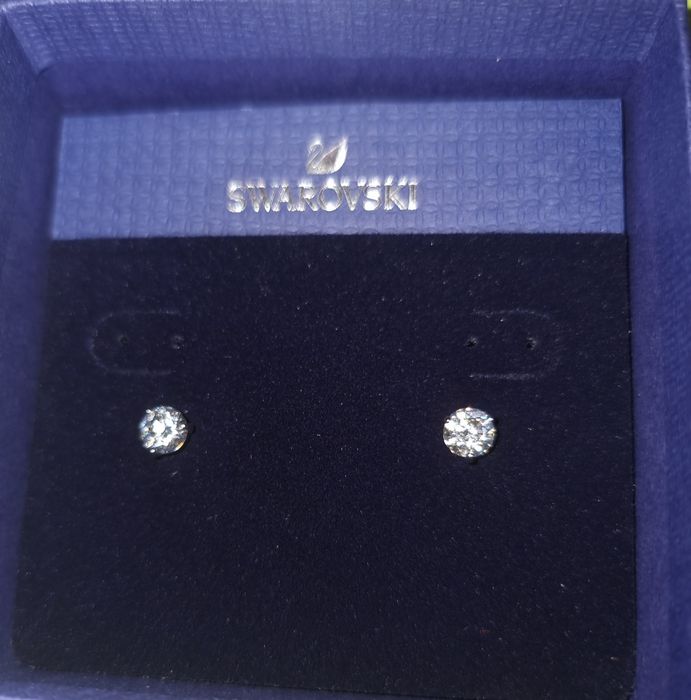Обеци Swarovski Stilla