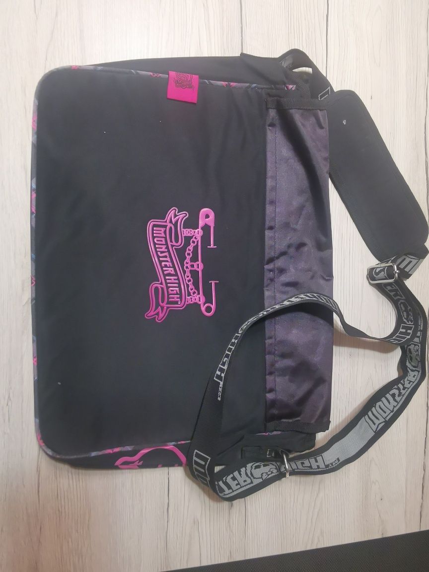 Детска спортна чанта за училище