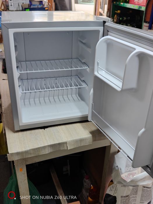 Хладилник мини бар