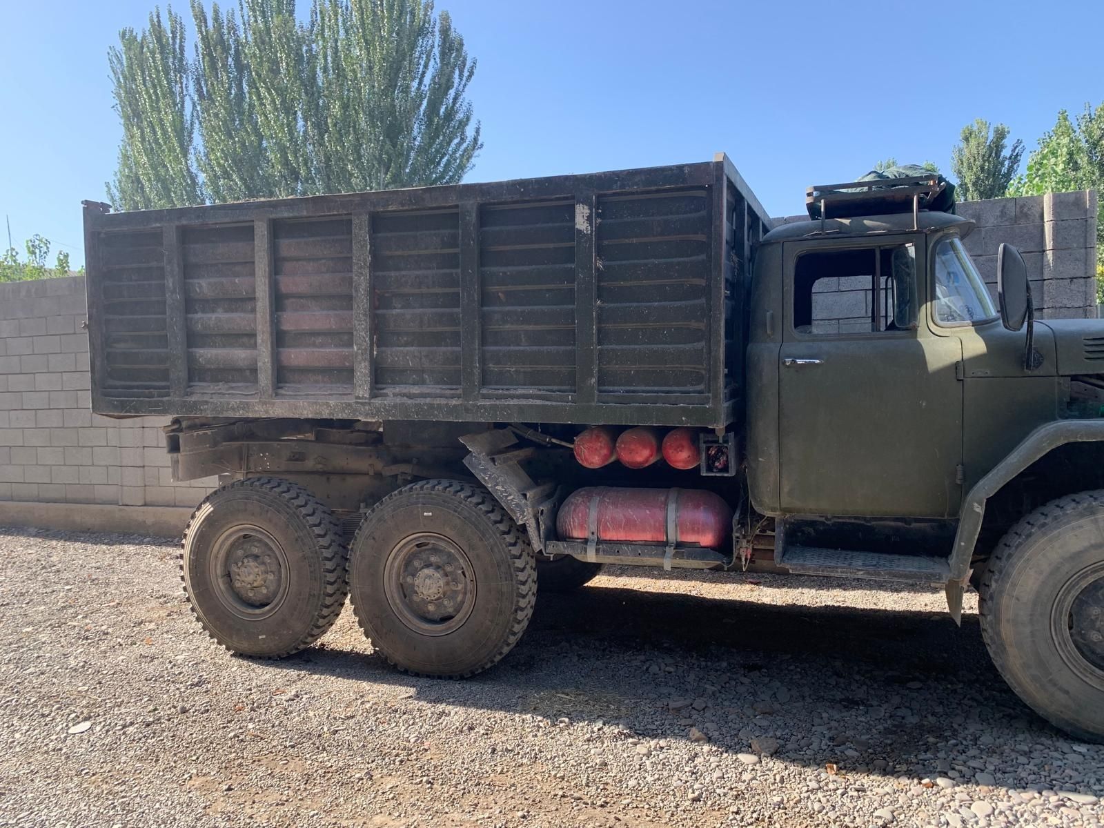 Zil 131  xolati idyal
