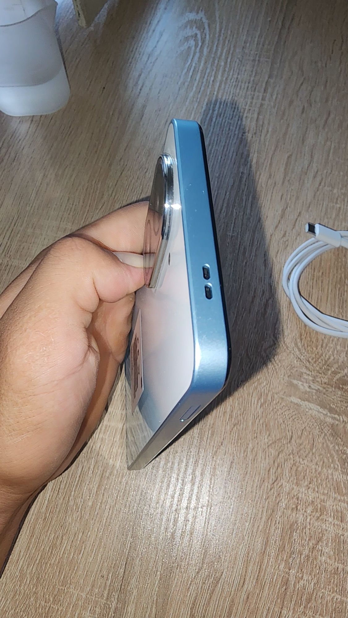 Telefon sotiladi