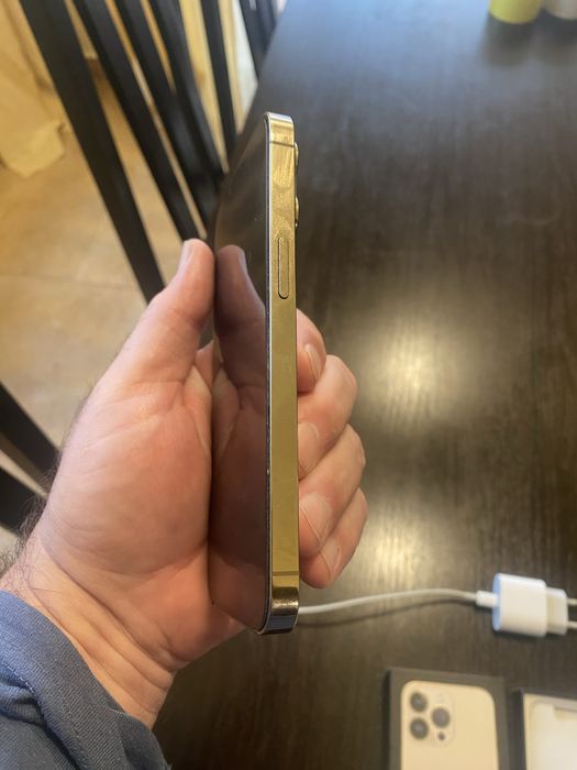 Vind iphone 13 pro in stare foarte buna , ca nou