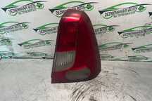 Lampa / Tripla stop dreapta pe aripa Dacia Logan prima generatie