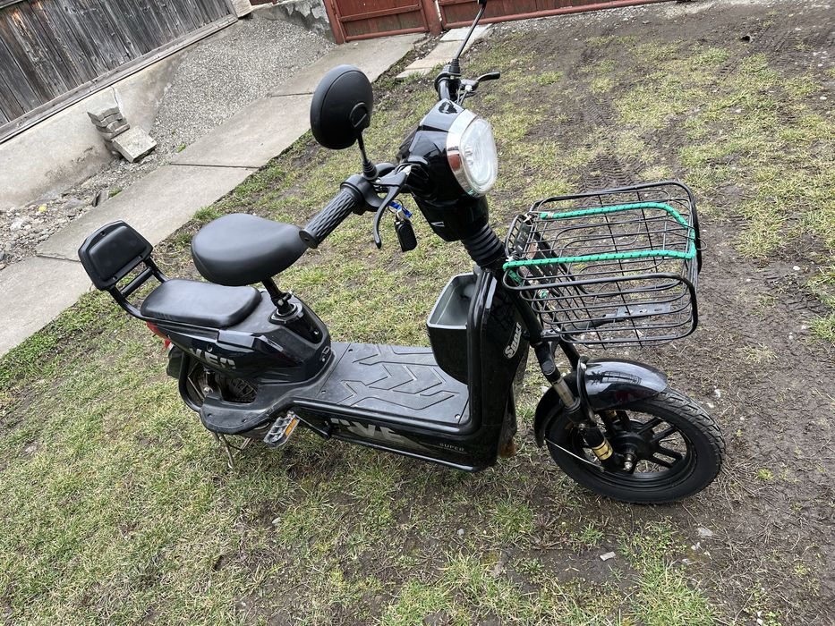 Scuter Electric de vănzare 2050Lei