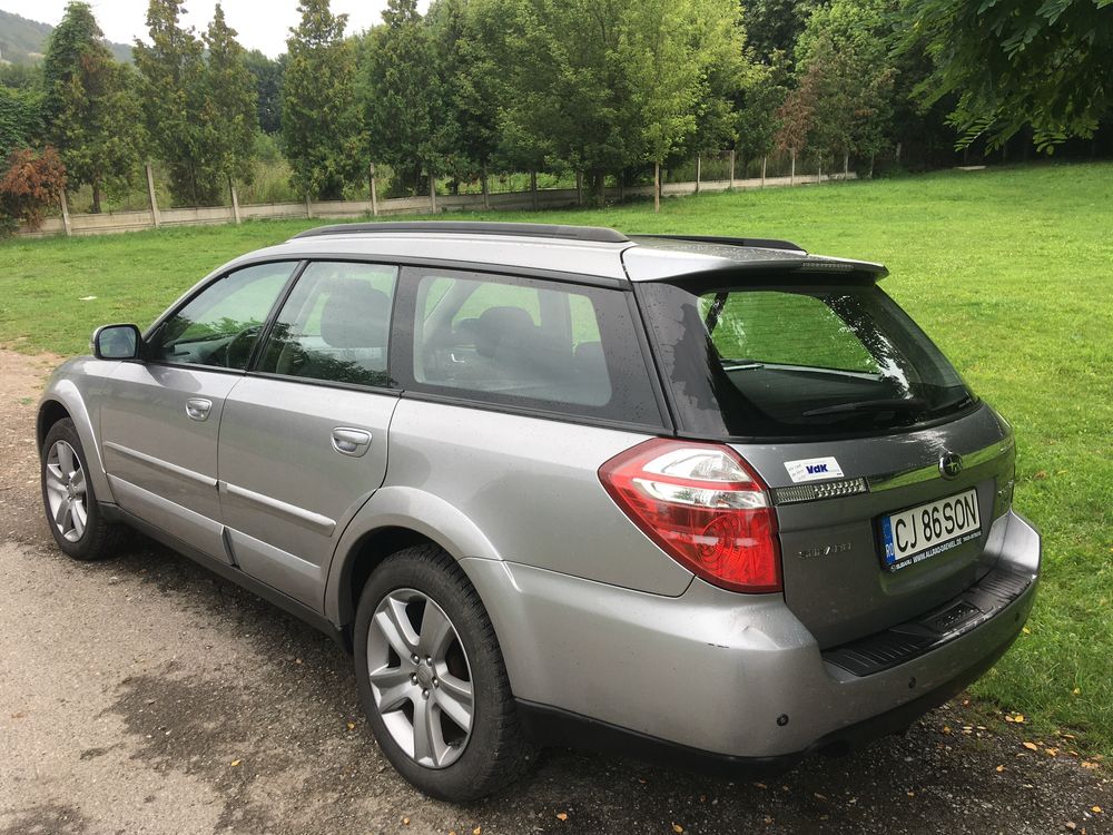 Vând Subaru Outback 2009