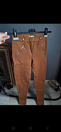 Pantaloni Bershka