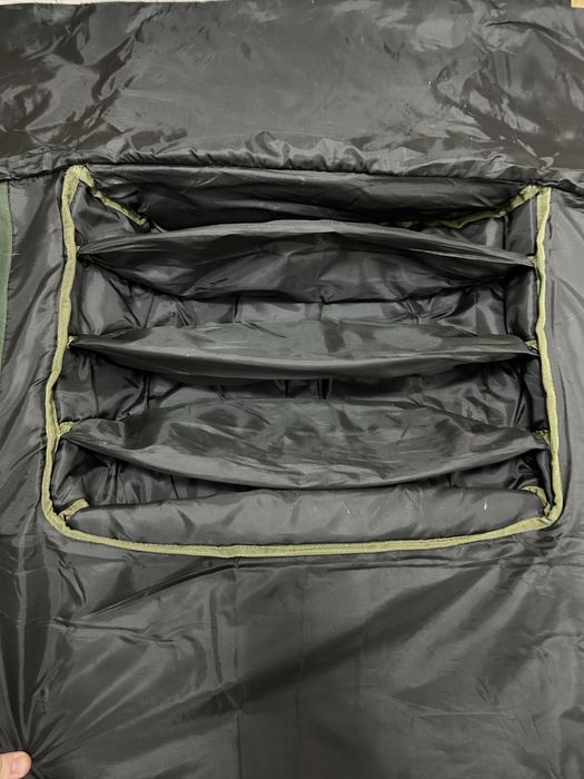 Husa lansete echipate cu mulinete, 4 compartimente!