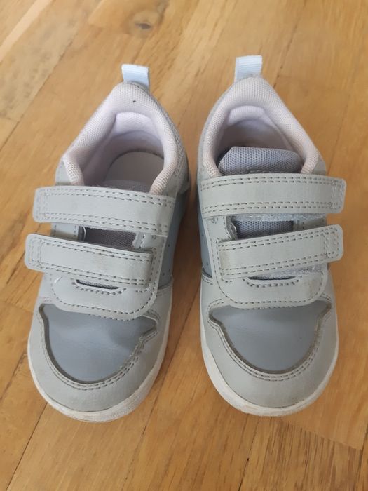 Маратонки Adidas 22 номер