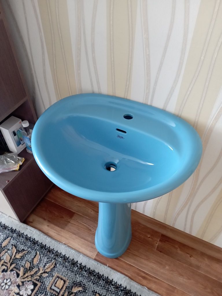 Продам тюльпан в ванную