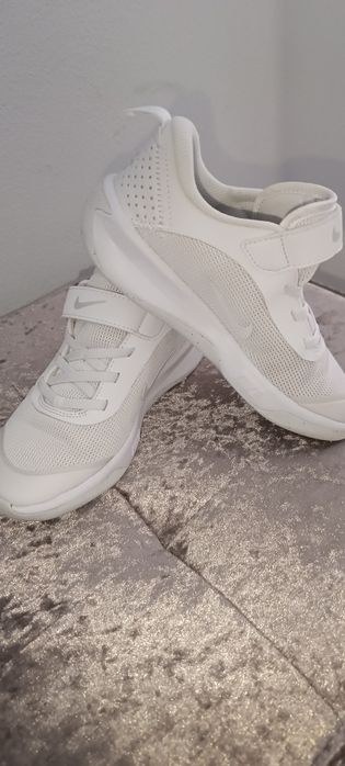 Adidași Nike băieți mărime 31.5