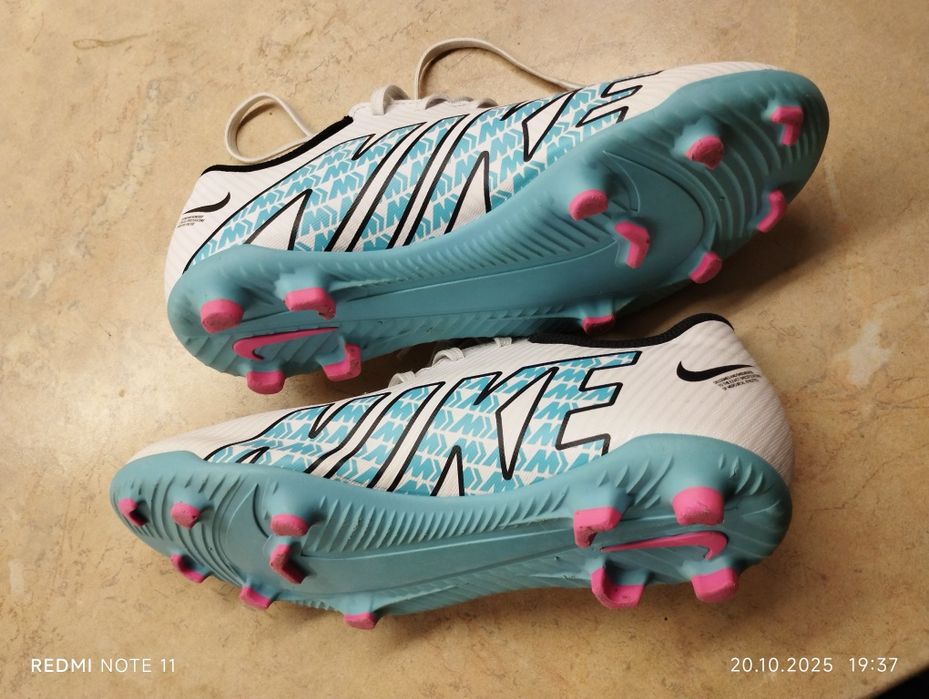 Футболни  Обувки Бутонки NIKE