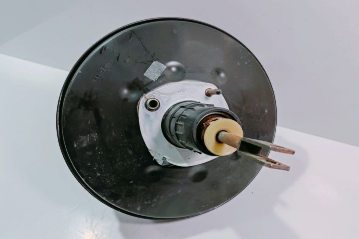 Tulumba Frana   cu pompa servofrana Dacia Logan prima generatie