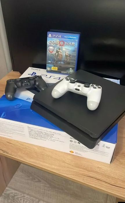 PlayStation 4 Slim на 1000Gb + игры в комплекте