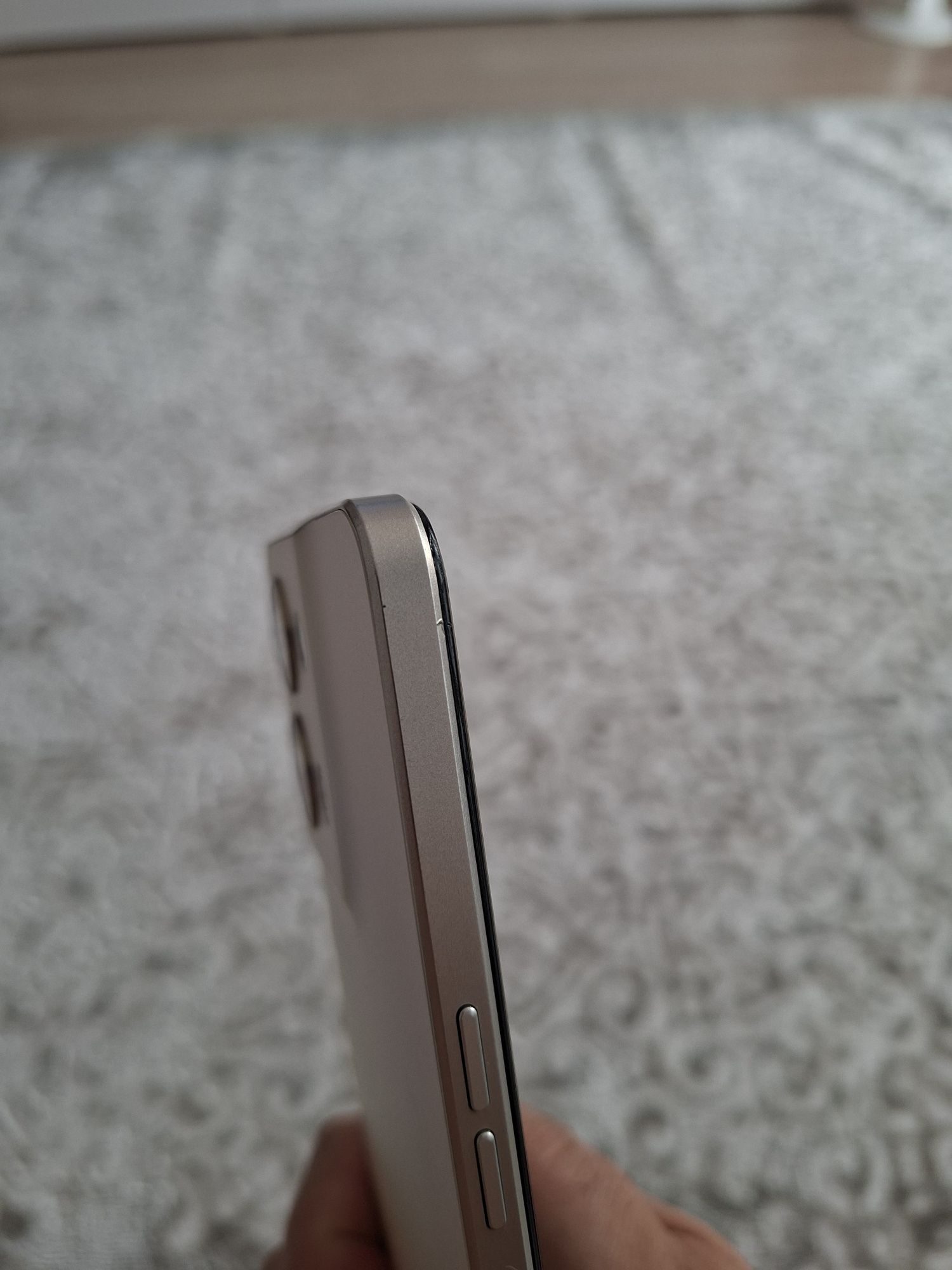 Vând OPPO Reno 8.   5g