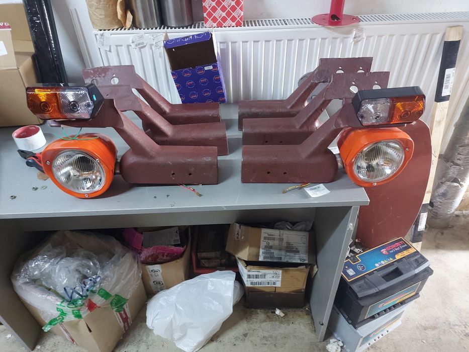 Suport cu far și semnalizare tractor u650